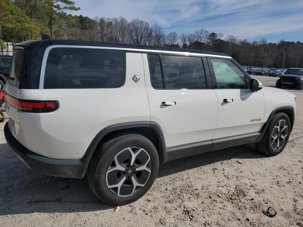 2024 RIVIAN R1S ADVENTURE VIN:7PDSGABA1RN030813
