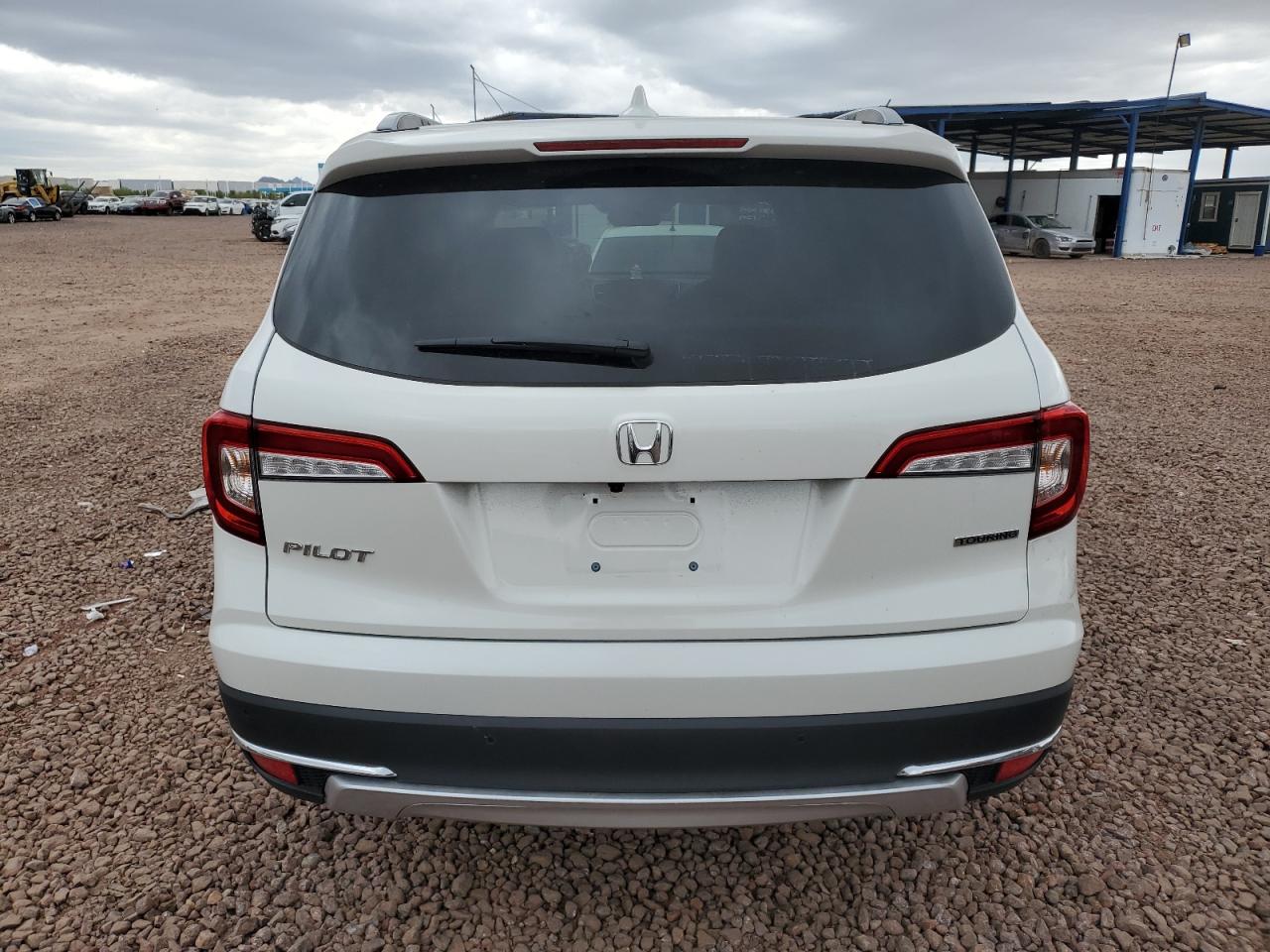 2022 HONDA PILOT TOURING VIN:5FNYF5H66NB035755