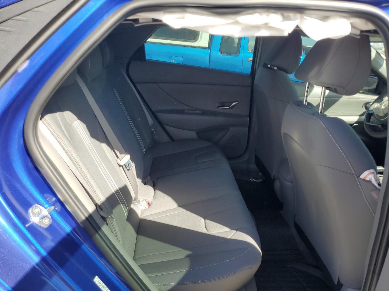 2022 HYUNDAI ELANTRA SEL VIN:KMHLM4AG6NU357375