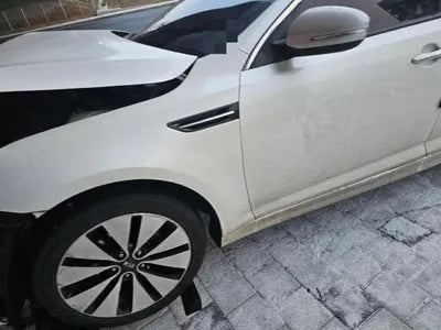 2015 Kia K5 KNAGN418BFA589973 VIN:KNAGN418BFA589973
