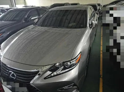 2018 Lexus ES 300 VIN: