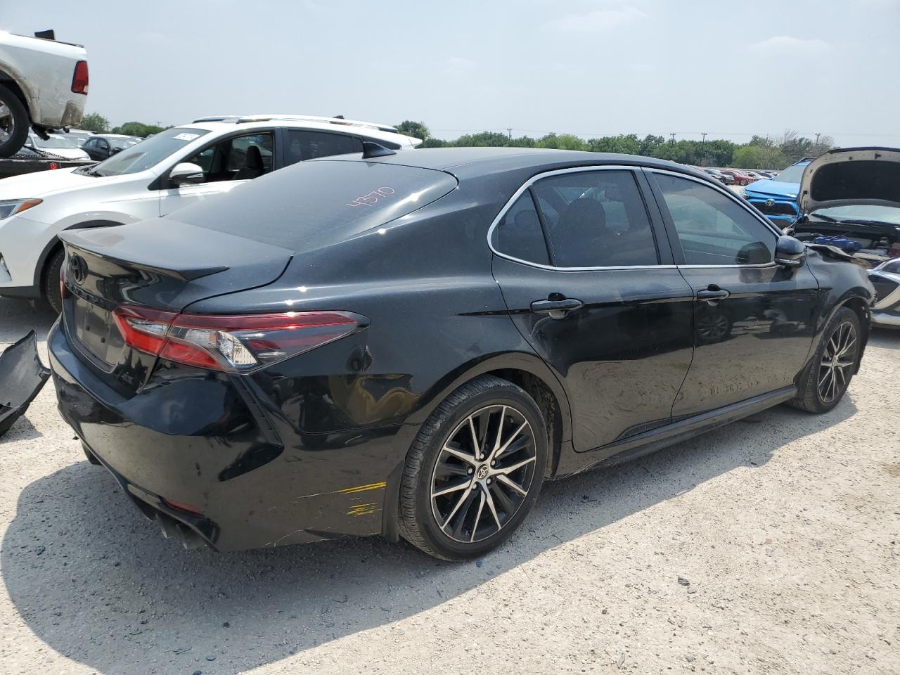 2022 TOYOTA CAMRY SE VIN:4T1T11AK7NU687585