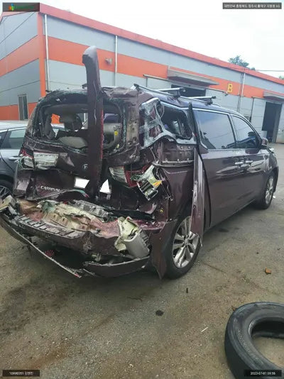 2017 Kia Carnival KNAMC81ABHS331101 VIN:KNAMC81ABHS331101