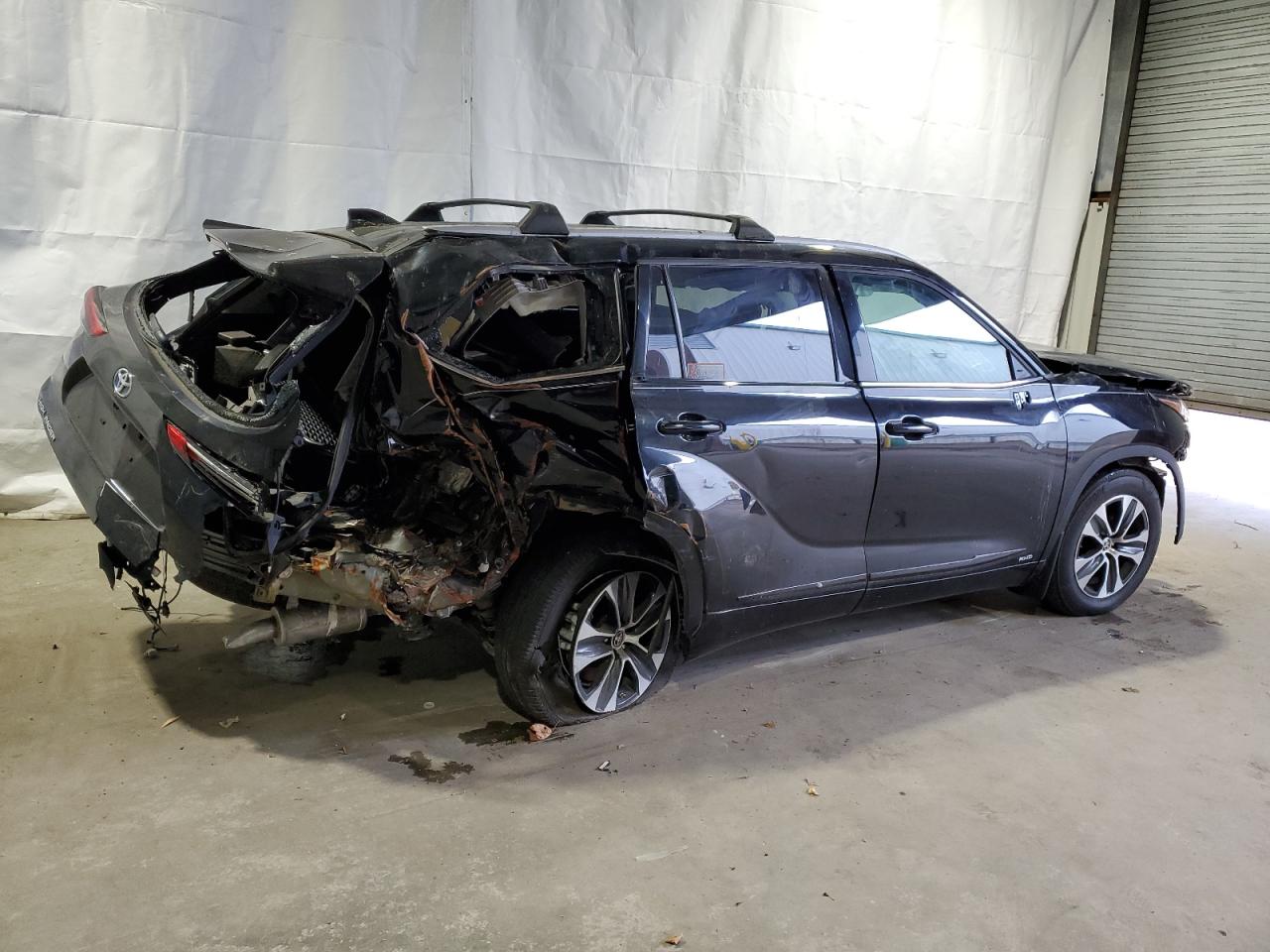 2022 TOYOTA HIGHLANDER HYBRID XLE VIN:5TDGBRCH7NS555742