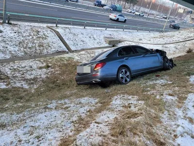 2016 Mercedes-Benz E 300 VIN: