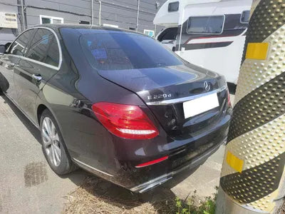 2018 Mercedes-Benz E 220 WDDZF0FB3JA375879 VIN:WDDZF0FB3JA375879