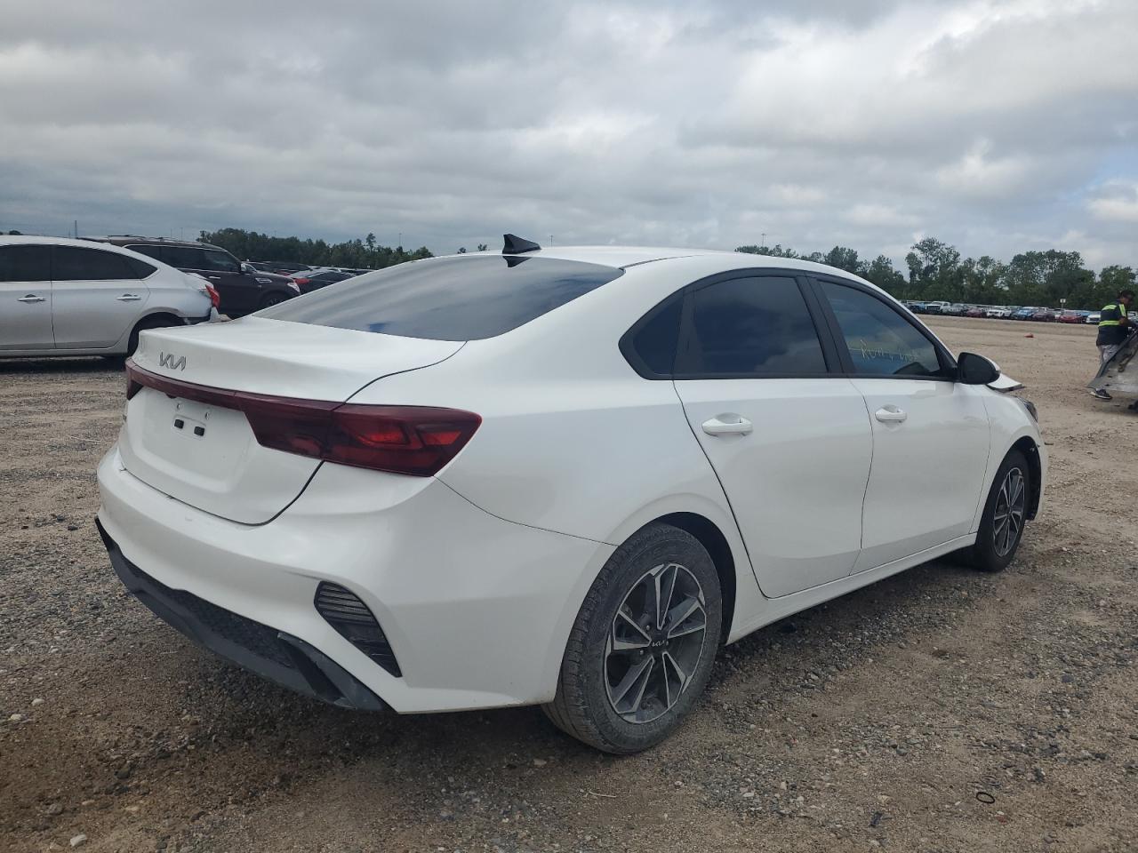 2022 KIA FORTE FE VIN:3KPF24AD9NE476548