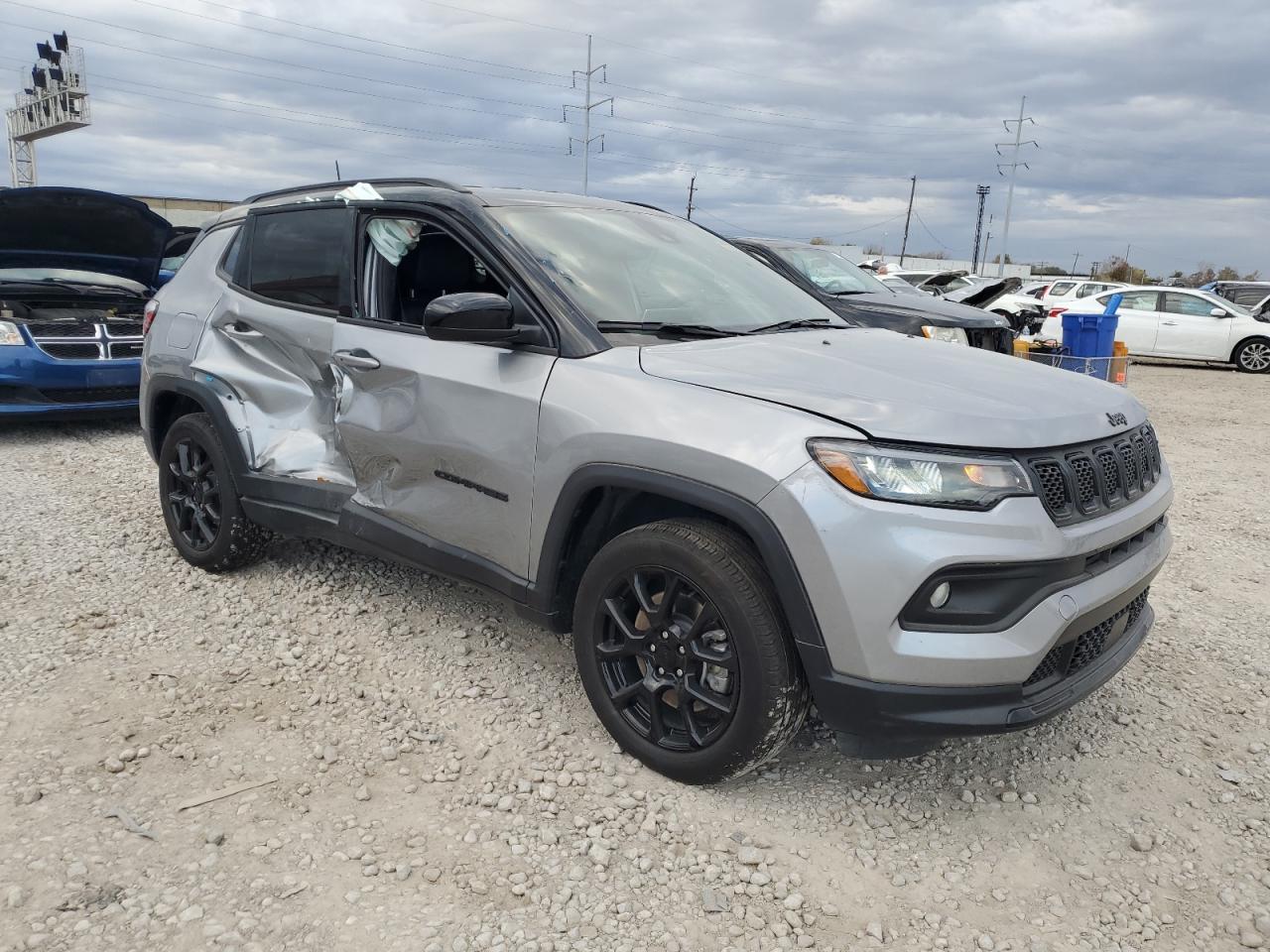 2024 JEEP COMPASS LATITUDE VIN:3C4NJDBN9RT575684