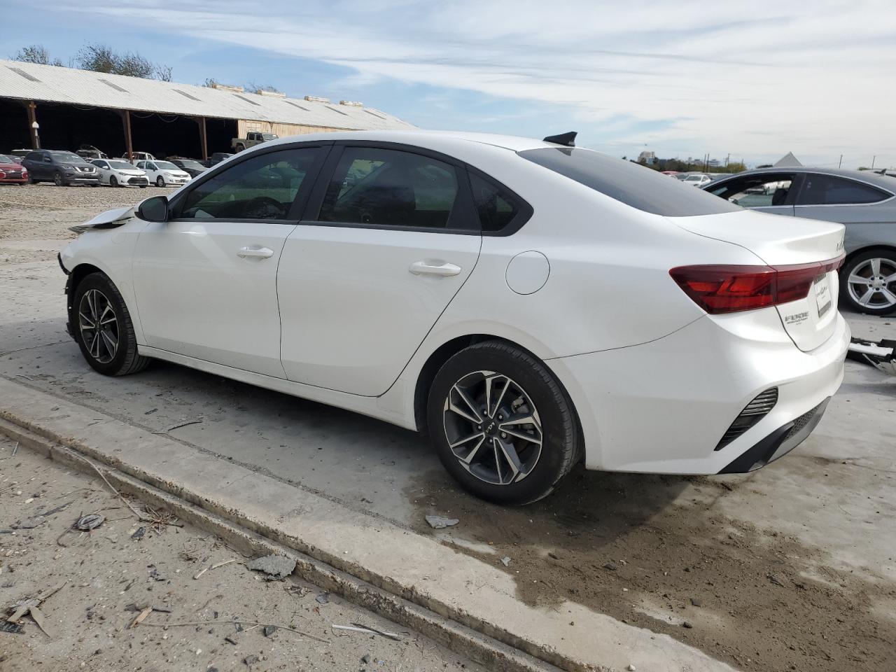 2023 KIA FORTE LX VIN:3KPF24AD7PE686732