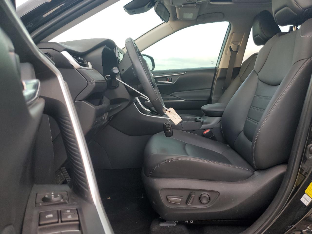 2022 TOYOTA RAV4 XLE PREMIUM VIN:2T3C1RFV8NC205913