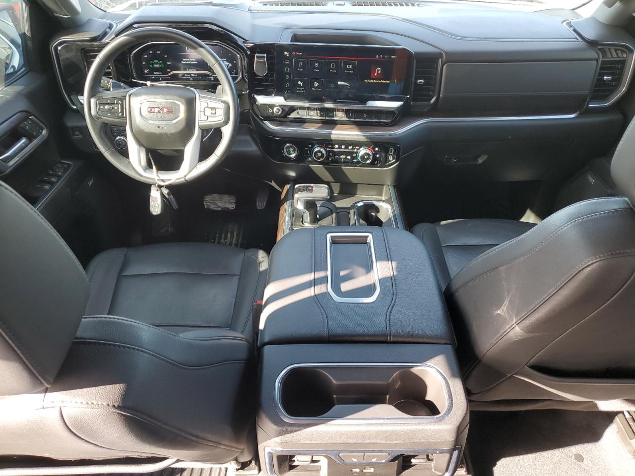 2022 GMC SIERRA K1500 SLT VIN:1GTUUDED1NZ645588