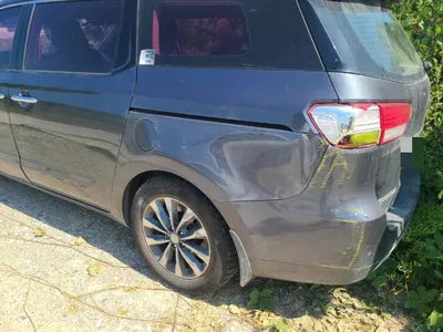 2015 Kia Carnival VIN: