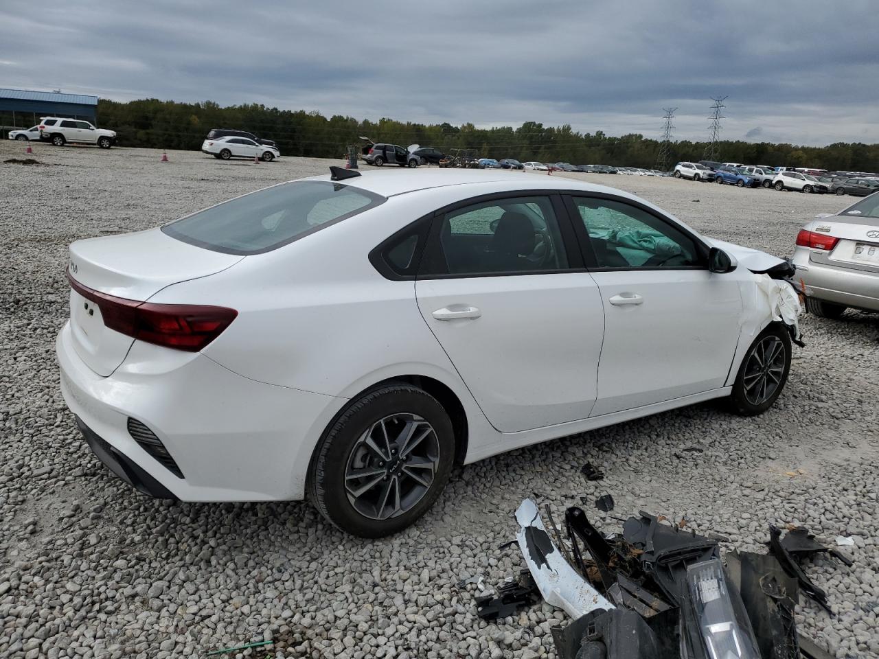 2023 KIA FORTE LX VIN:3KPF24AD7PE605356