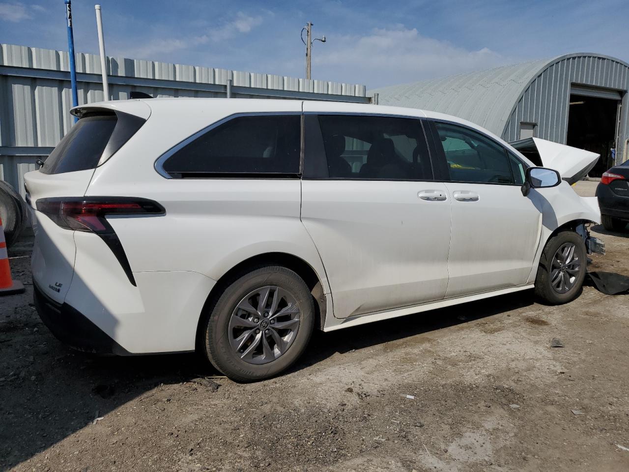 2024 TOYOTA SIENNA LE VIN:5TDKRKECXRS190669