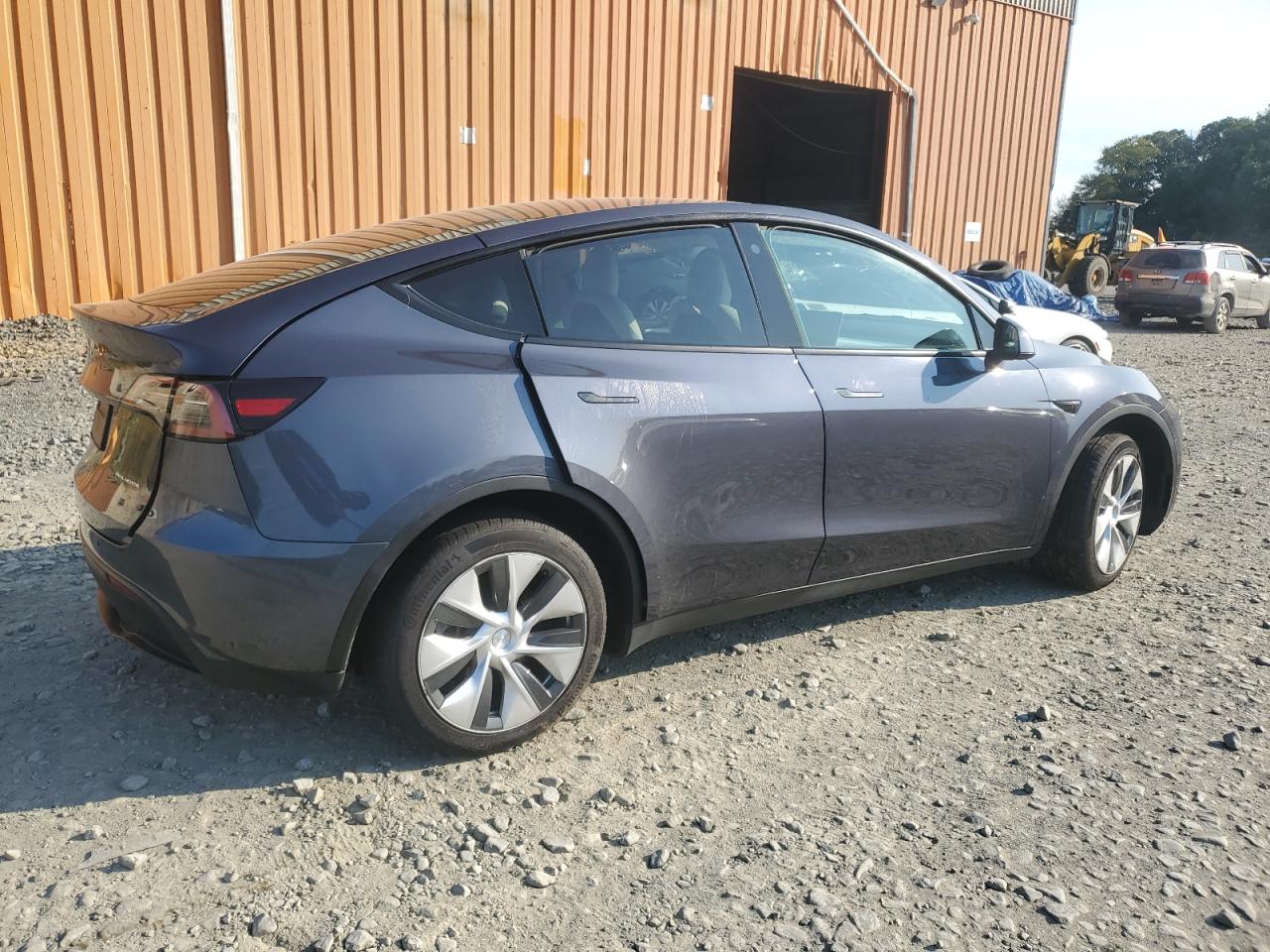 2023 TESLA MODEL Y  VIN:7SAYGDEE8PF589095