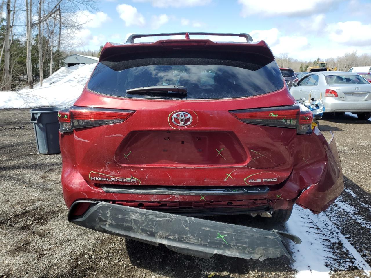 2022 TOYOTA HIGHLANDER XLE VIN:5TDGZRBH8NS582154