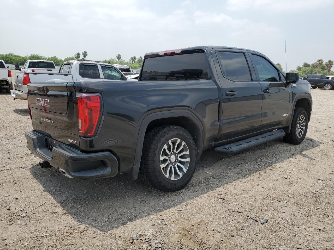 2023 GMC SIERRA K1500 AT4 VIN:1GTUUEE88PZ326071