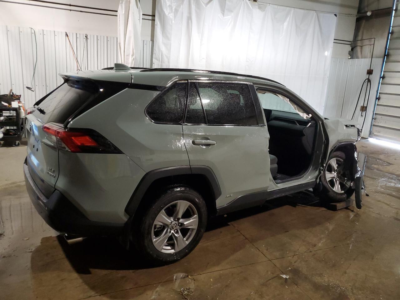 2022 TOYOTA RAV4 XLE VIN:4T3RWRFV3NU070690