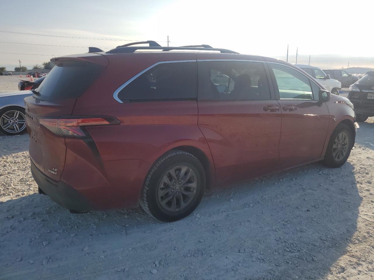 2022 TOYOTA SIENNA LE VIN:5TDBRKEC6NS083077