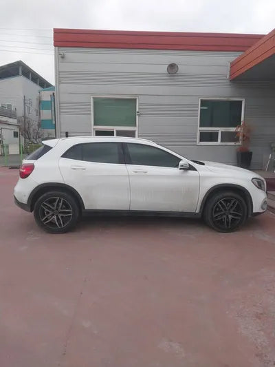 2019 Mercedes-Benz GLA 220 VIN: