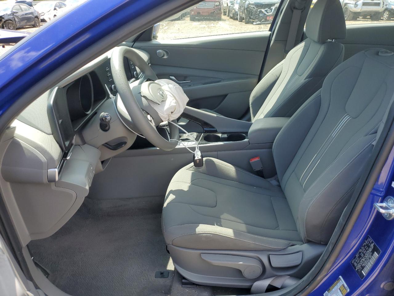 2023 HYUNDAI ELANTRA BLUE VIN:KMHLM4AJ7PU083439