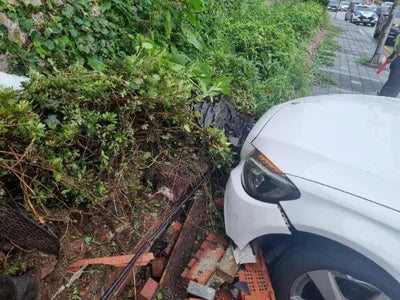 2015 Mercedes-Benz C 200 VIN: