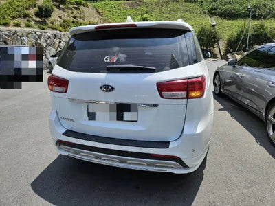 2017 Kia Carnival VIN: