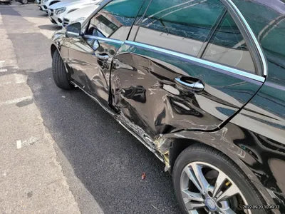 2015 Mercedes-Benz E 220 VIN: