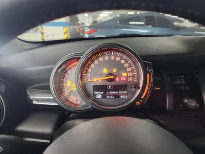 2020 MINI Cooper VIN: