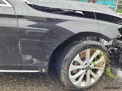 2019 Mercedes-Benz E 300 NONE VIN: