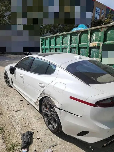 2018 Kia Stinger KNAE751CBJS033997 VIN:KNAE751CBJS033997
