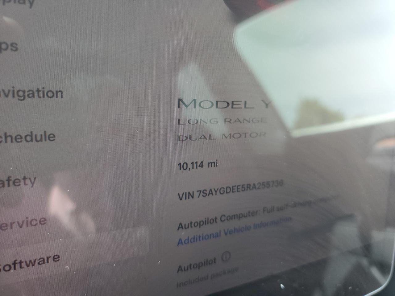 2024 TESLA MODEL Y  VIN:7SAYGDEE5RA255736