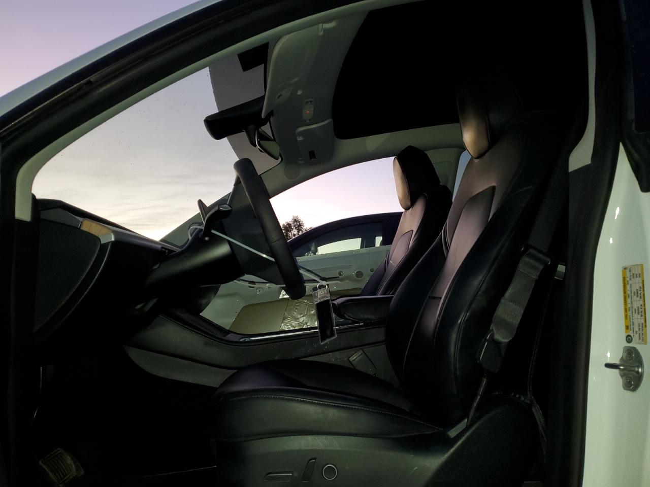 2023 TESLA MODEL Y  VIN:7SAYGDEE2PA128617