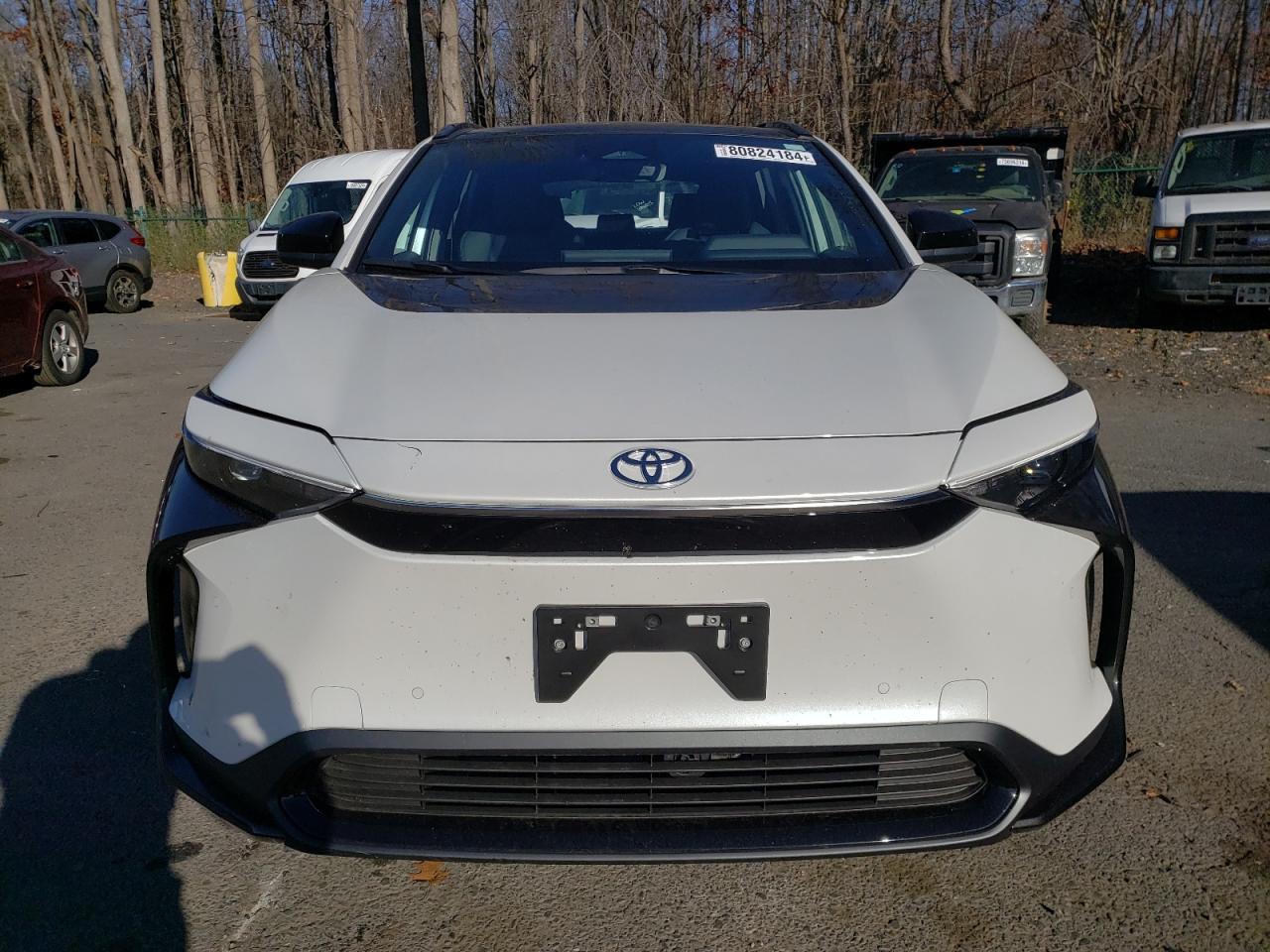 2024 TOYOTA BZ4X XLE VIN:JTMABACA7RA078839