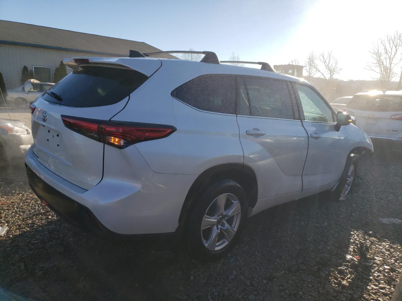 2022 TOYOTA HIGHLANDER L VIN:5TDCZRAH1NS539839