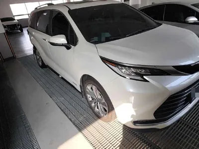 2021 Toyota Sienna VIN:
