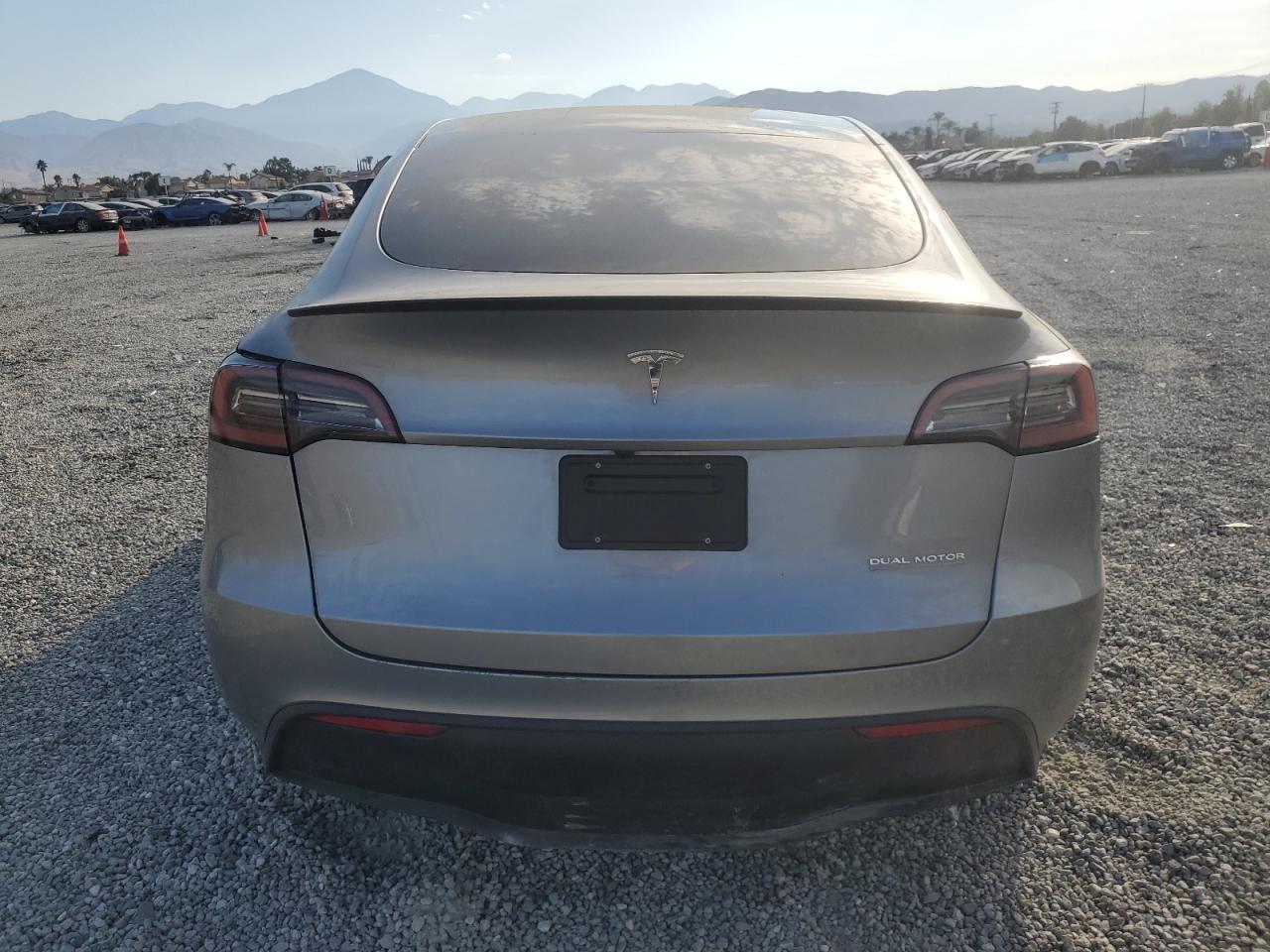 2024 TESLA MODEL Y VIN:7SAYGDEF5RA289071