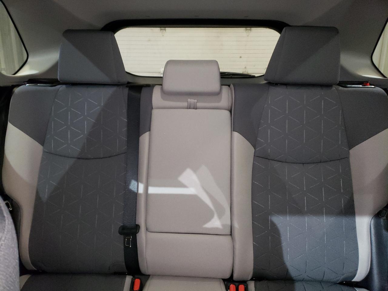 2022 TOYOTA RAV4 XLE VIN:2T3P1RFV0NW300305