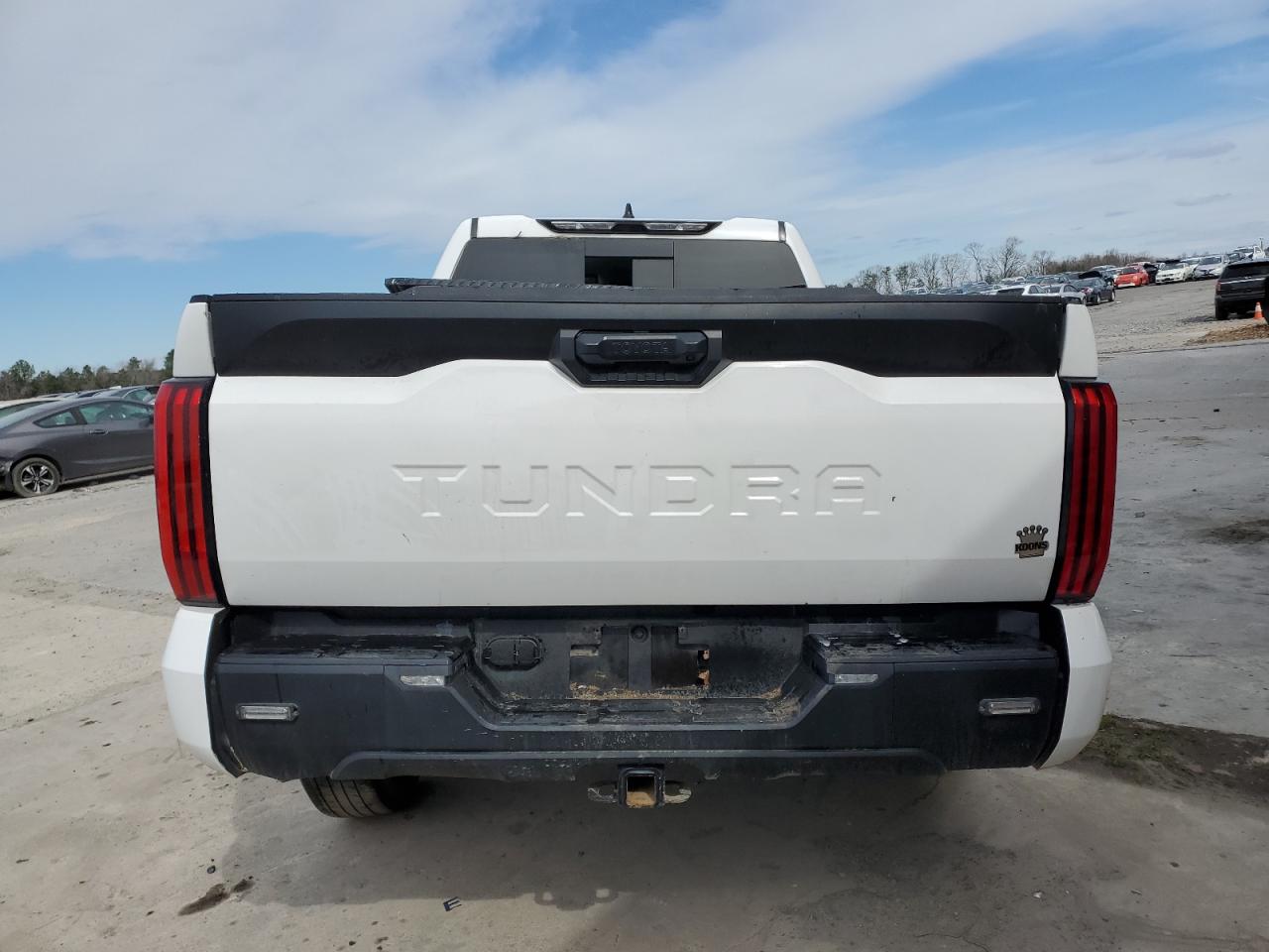 2022 TOYOTA TUNDRA DOUBLE CAB SR VIN:5TFKB5AA4NX015591