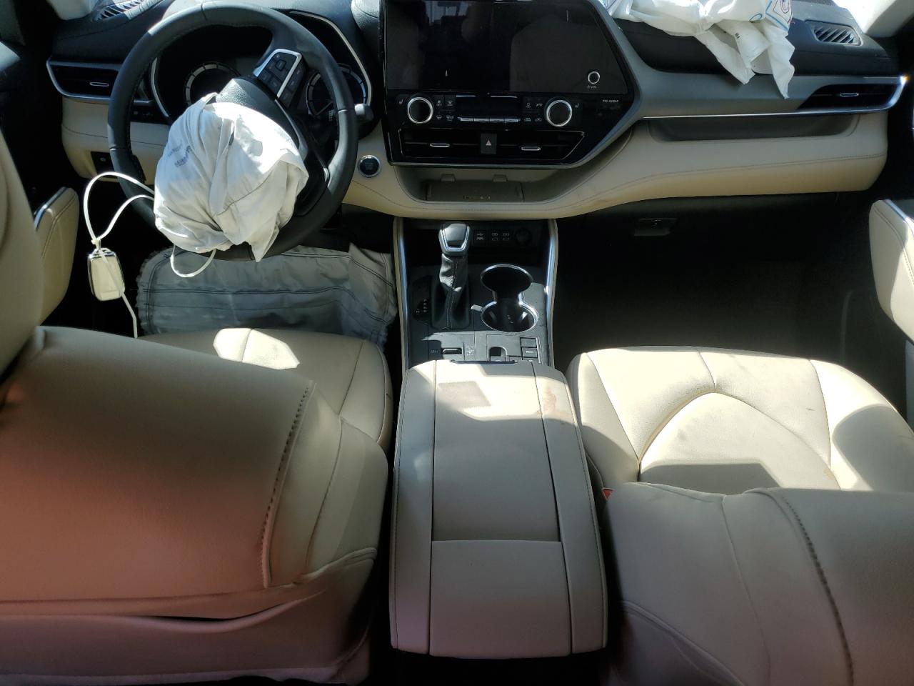 2024 TOYOTA HIGHLANDER LE VIN:5TDKDRAH6RS547709