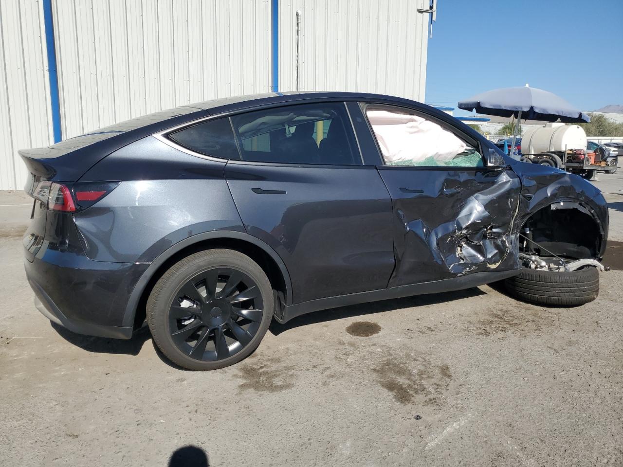 2024 TESLA MODEL Y  VIN:7SAYGDED4RF017872