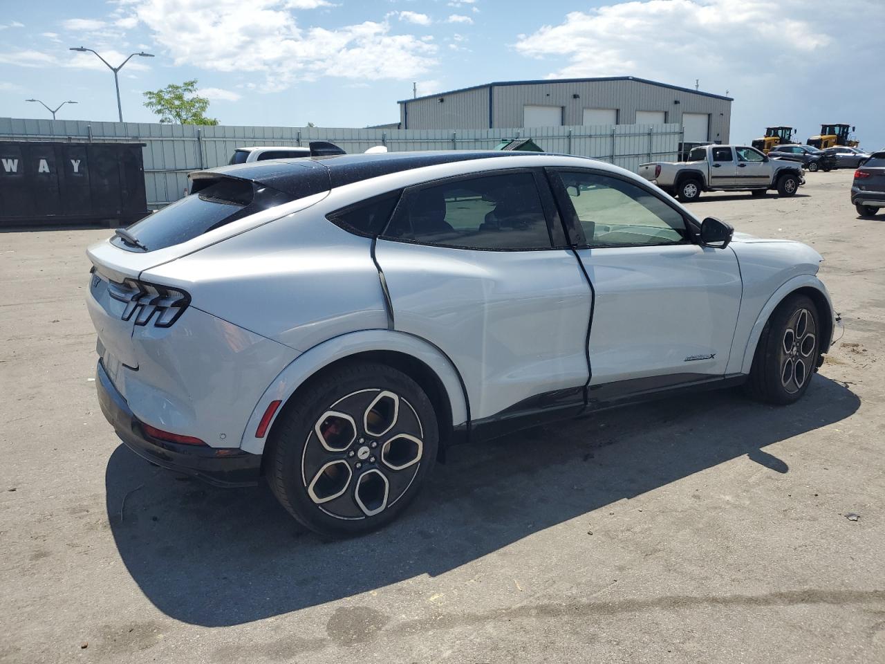 2023 FORD MUSTANG MACH-E GT VIN:3FMTK4SE8PMA54186