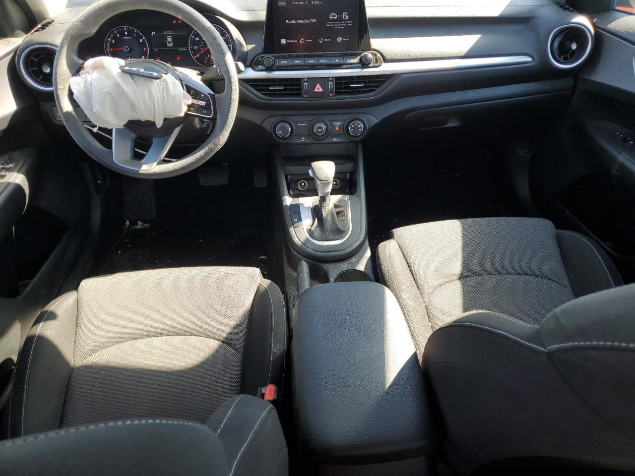 2022 KIA FORTE FE VIN:3KPF24ADXNE476140