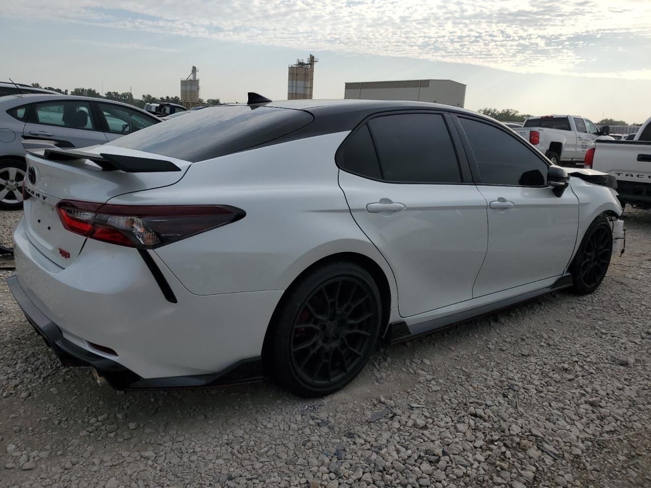 2022 TOYOTA CAMRY TRD VIN:4T1KZ1AK2NU068042
