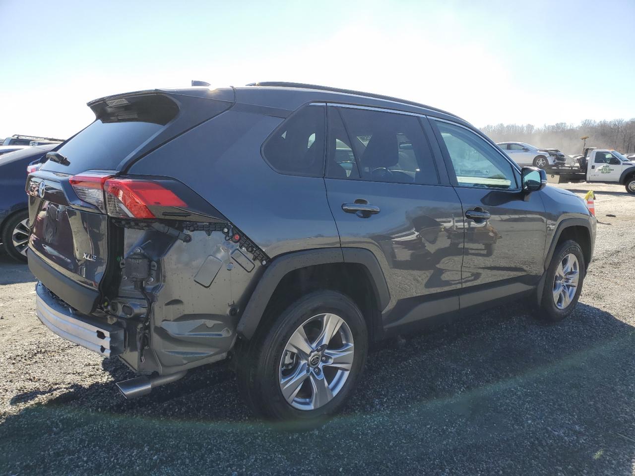 2023 TOYOTA RAV4 XLE VIN:2T3W1RFV4PW240656