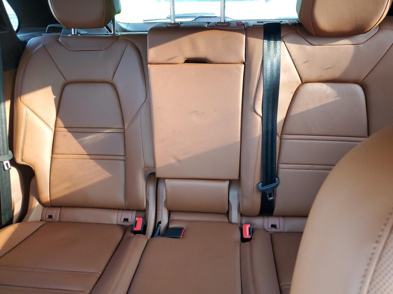 2022 PORSCHE CAYENNE GTS VIN:WP1AG2AYXNDA38429