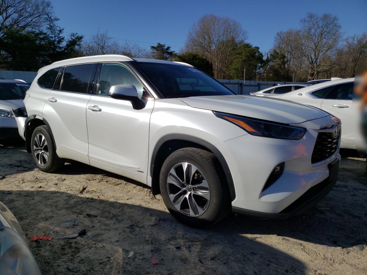 2022 TOYOTA HIGHLANDER HYBRID XLE VIN:5TDGBRCH7NS547785