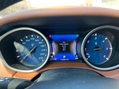 2017 Maserati Ghibli VIN: