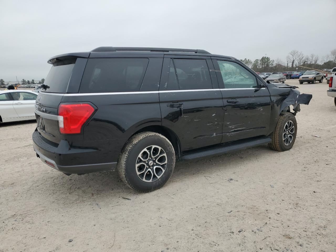 2024 FORD EXPEDITION XLT VIN:1FMJU1H84REA66331