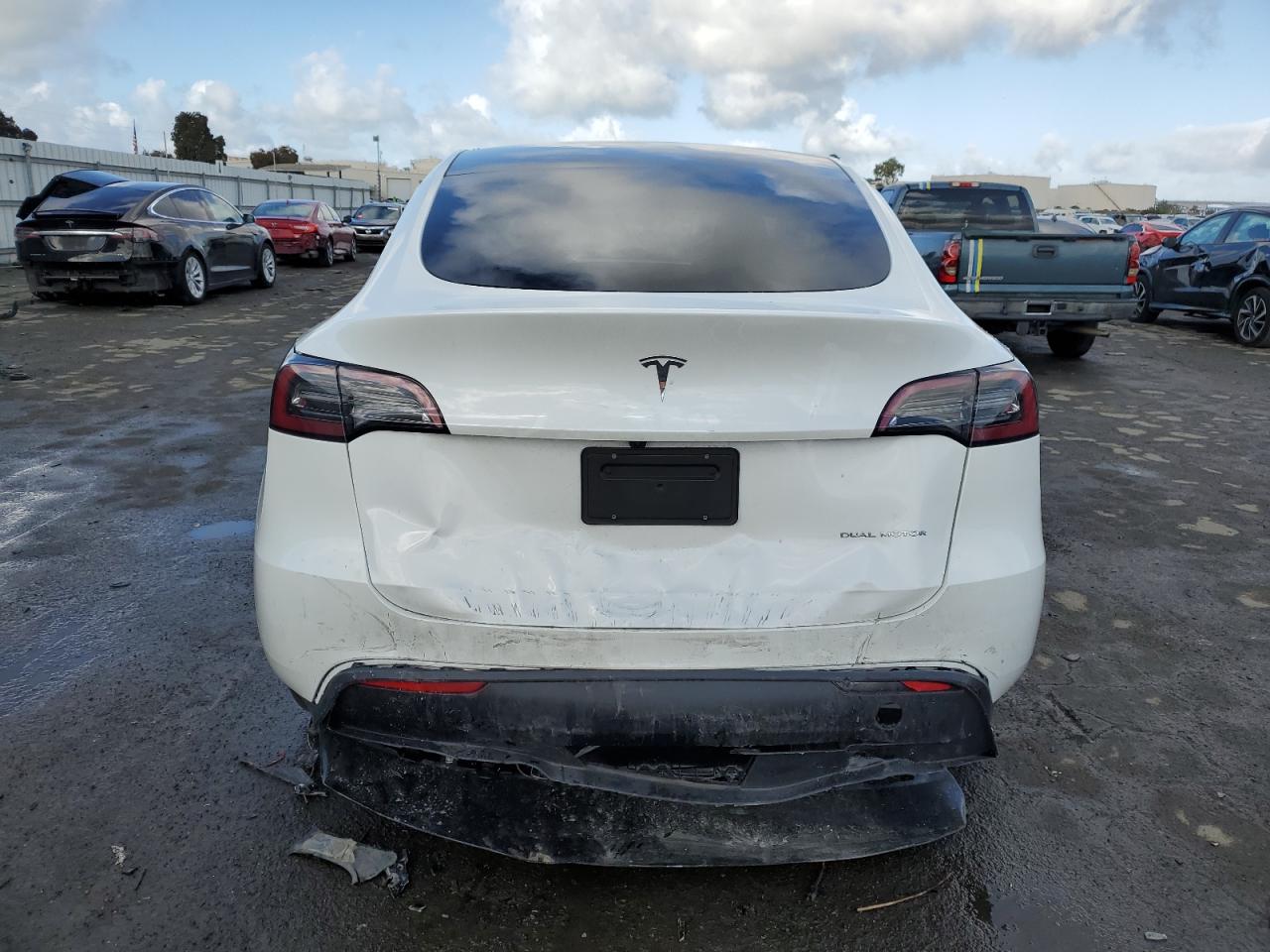 2023 TESLA MODEL Y  VIN:7SAYGDEE4PF925311